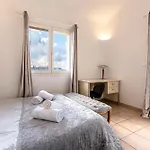 De Standing Piscine- Vue Panoramique 维琪奥港